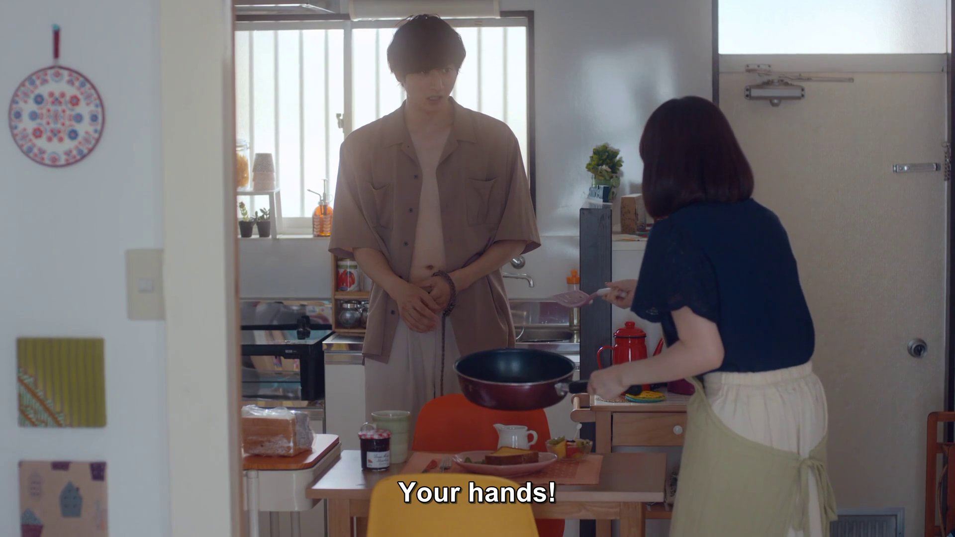 Matsuda and Ako having breakfast, Matsuda's hands untied.  Ako: Your hands!